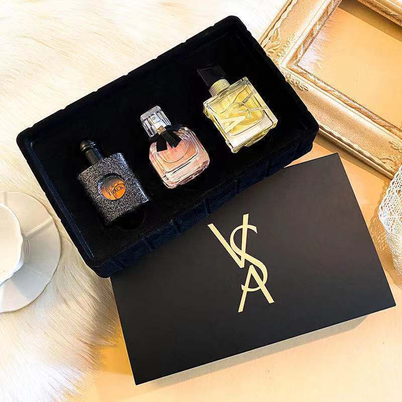 Perfume Gift Set for Women
The Perfect Gift of Fragrance & Elegance