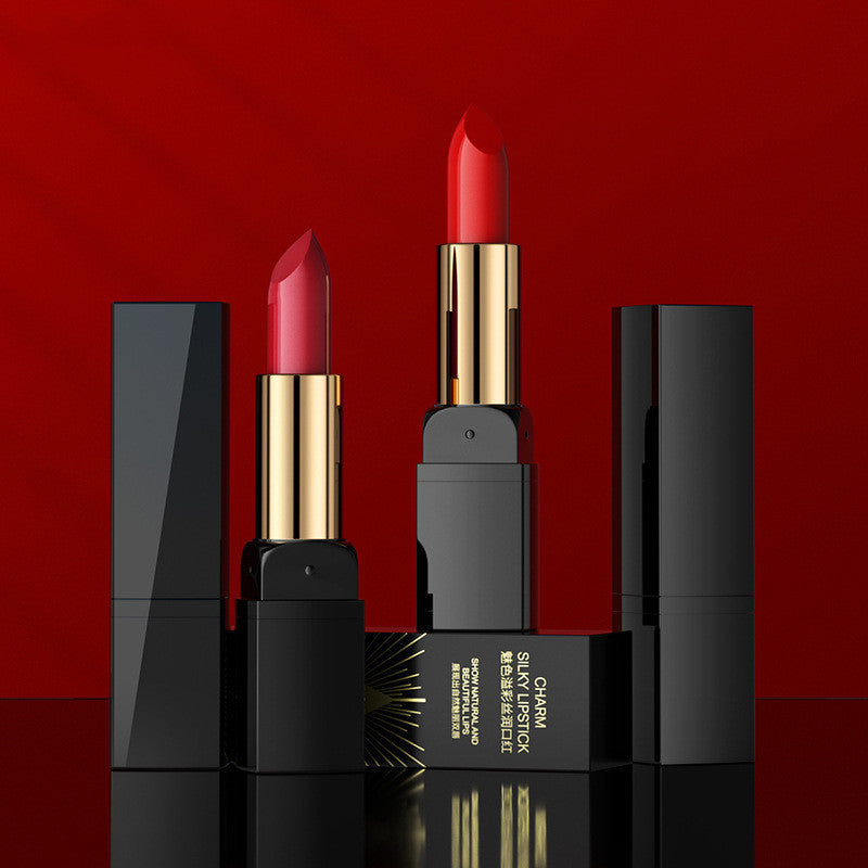 Gentle Moisturizing Lipstick – Charming Lip Makeup for a Soft, Radiant Look