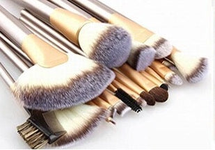 24-Piece Makeup Brush Set – Portable Beauty Kit