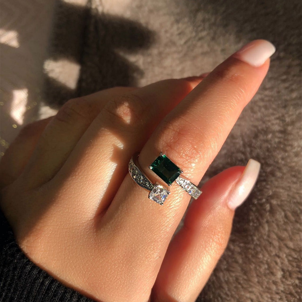 Exquisite Korean-Style Diamond Ring for Women