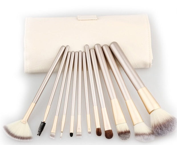 24-Piece Makeup Brush Set – Portable Beauty Kit