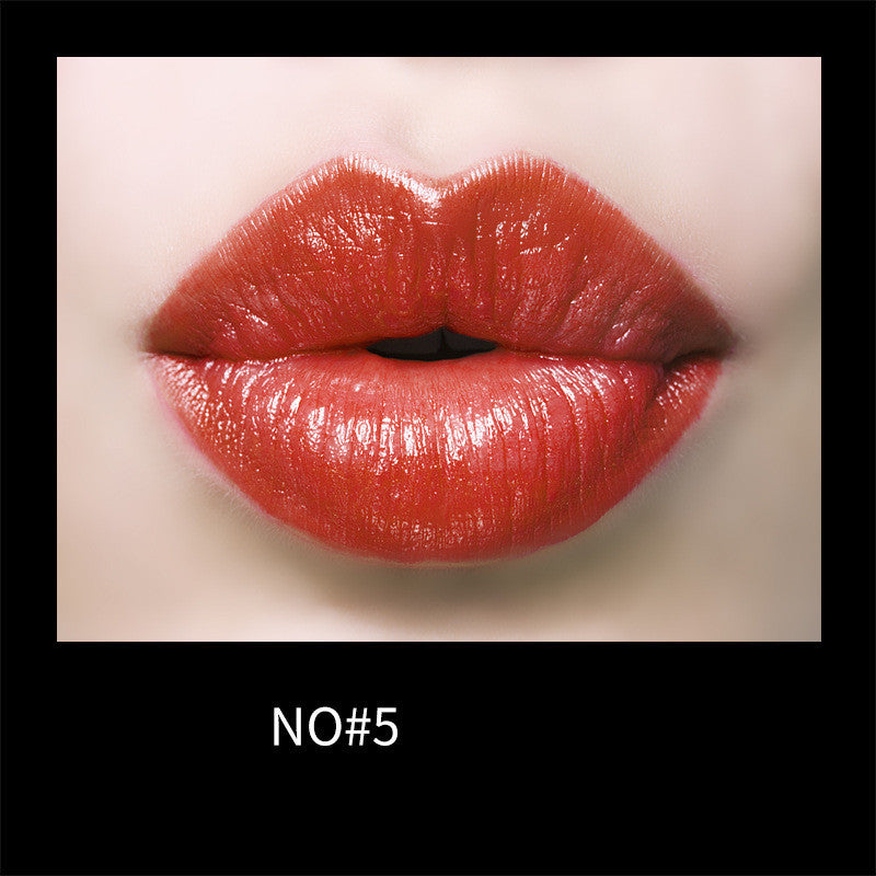 Gentle Moisturizing Lipstick – Charming Lip Makeup for a Soft, Radiant Look