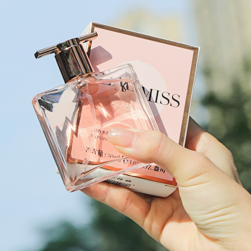 Floral Tone Perfume
Fresh, Feminine & Long-lasting