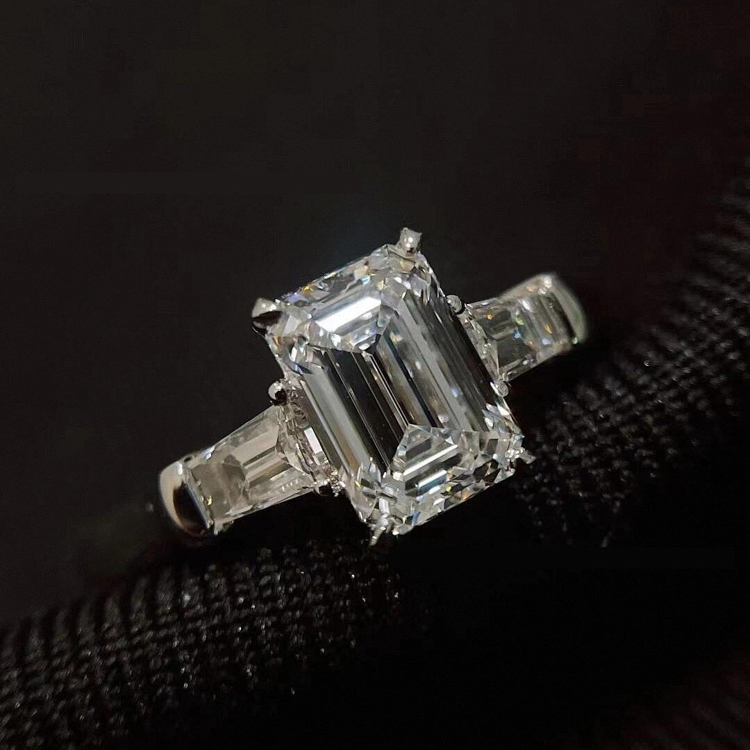 Seiko Small Sugar Cube Ring
Minimalist Elegance in Every Detail