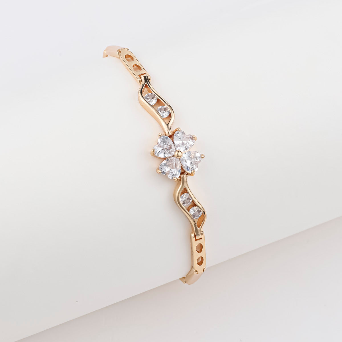 18K Gold-Plated Butterfly & Clover Copper Bracelet for Women