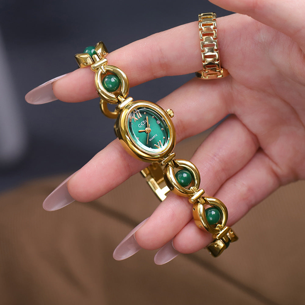 Gedi Emerald Pearl Bracelet Watch
Where Elegance Meets Time