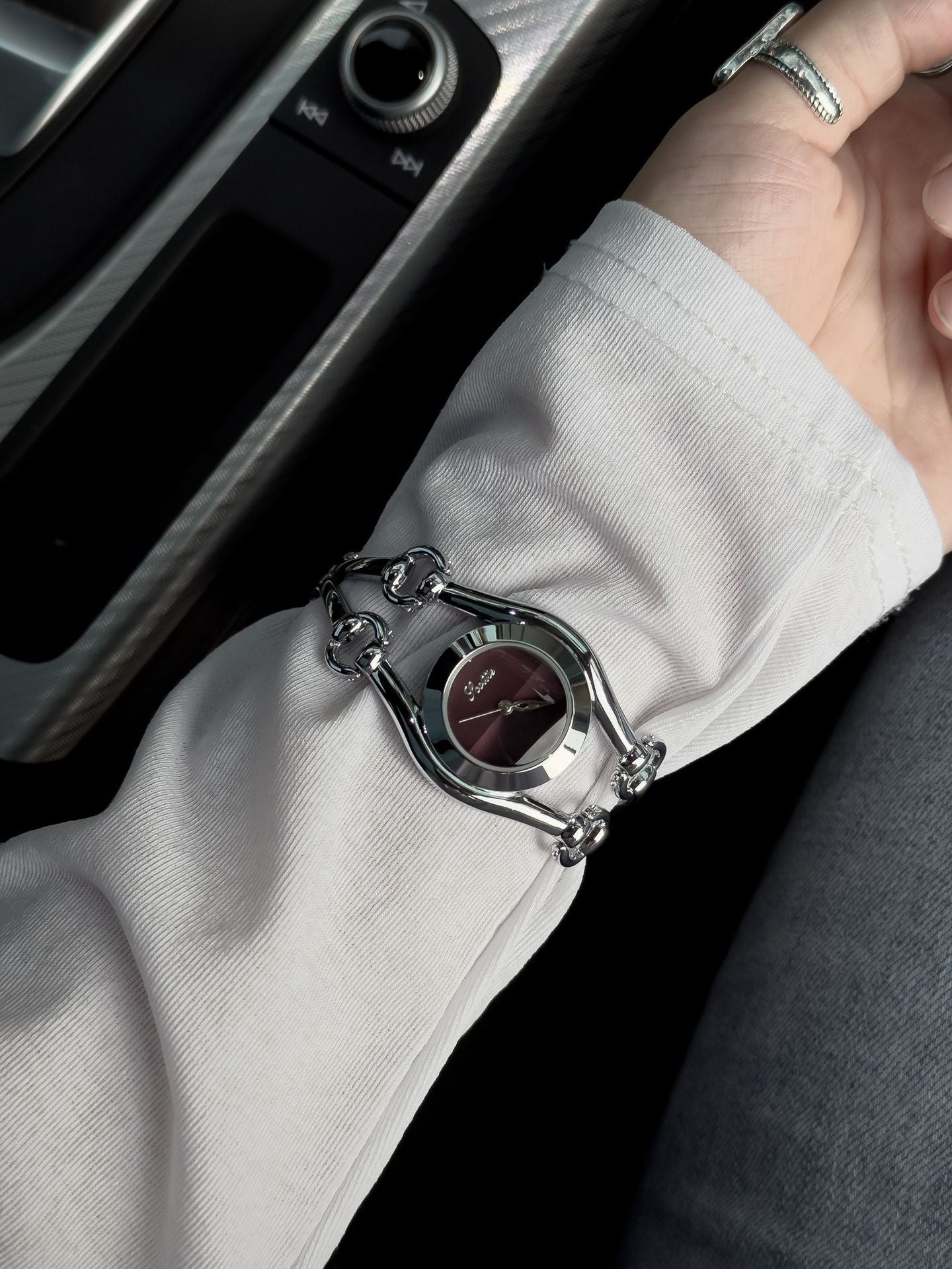Casual and Versatile Women's Watch with Niche Hollow Design