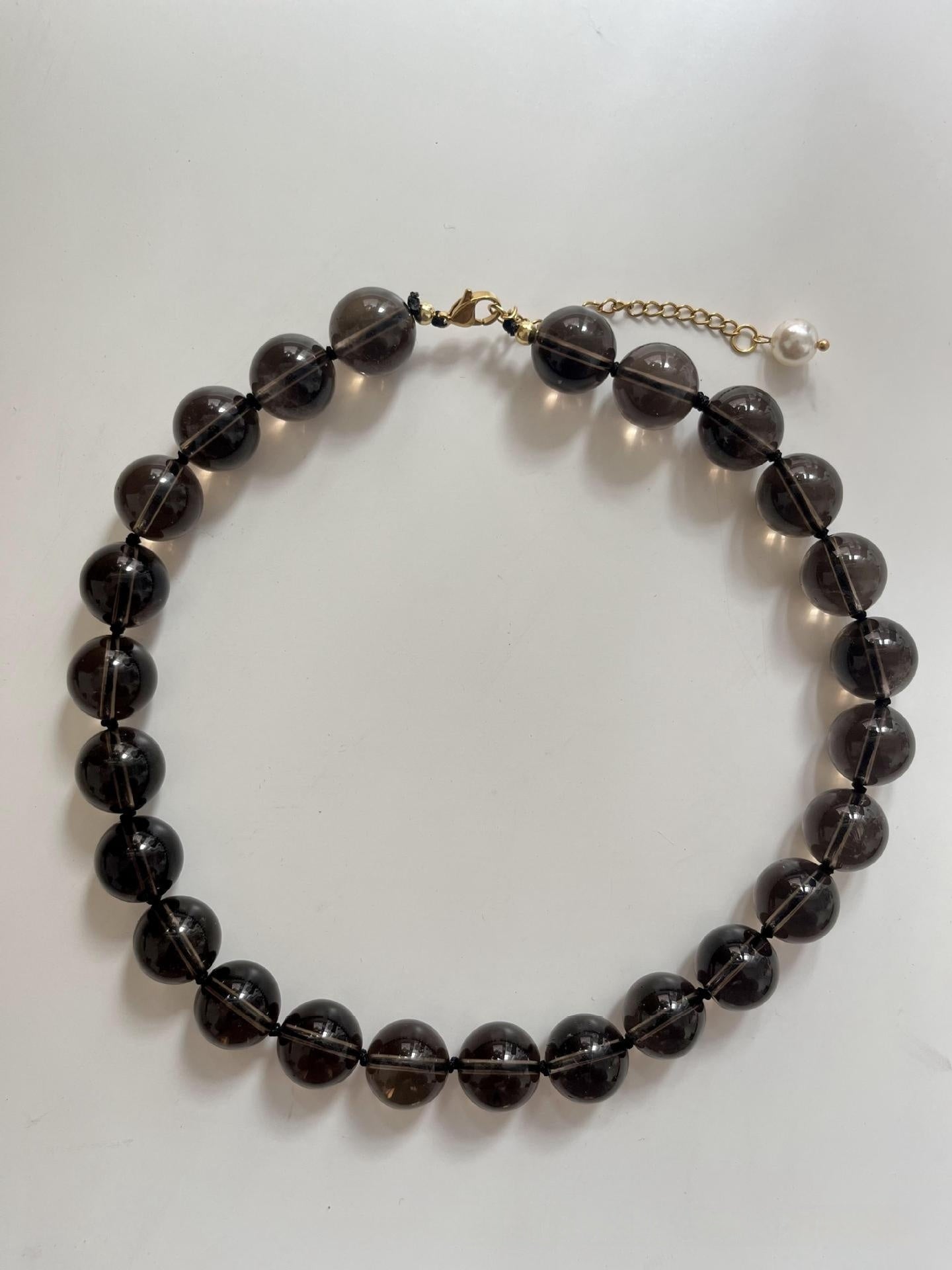 High-Grade Brown Beaded Clavicle Chain Necklace – Statement Jewelry