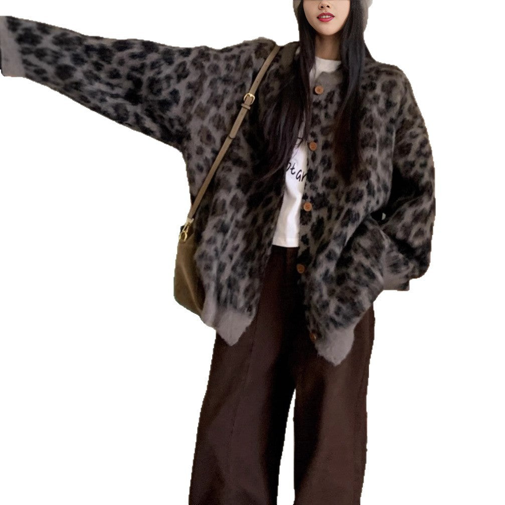 Women's Round-Neck Leopard Print Thickened Brushed Sweater