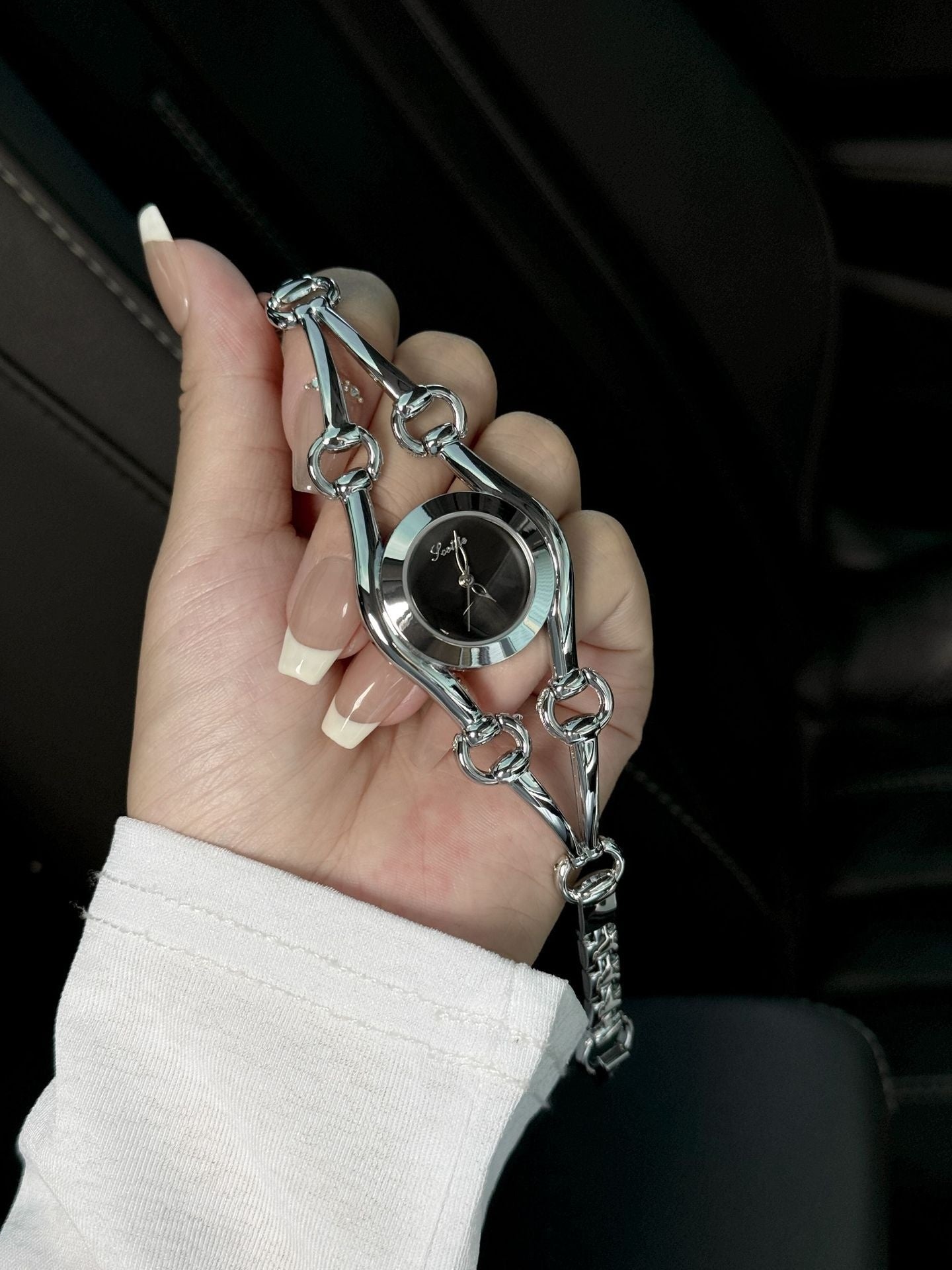 Casual and Versatile Women's Watch with Niche Hollow Design