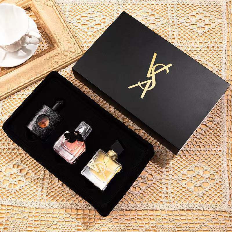 Perfume Gift Set for Women
The Perfect Gift of Fragrance & Elegance
