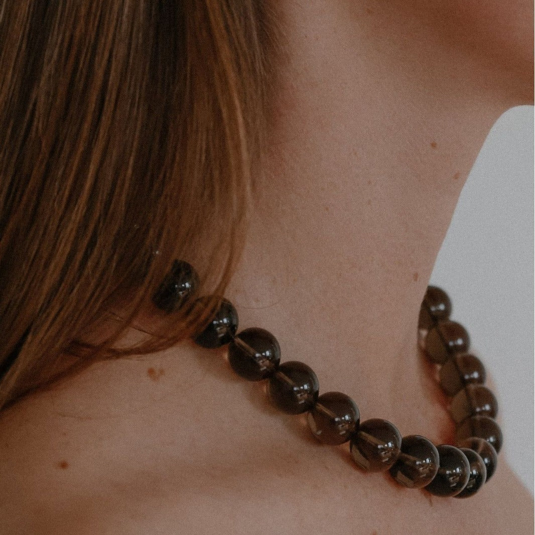 High-Grade Brown Beaded Clavicle Chain Necklace – Statement Jewelry