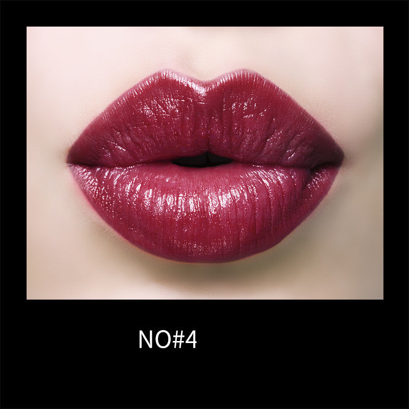 Gentle Moisturizing Lipstick – Charming Lip Makeup for a Soft, Radiant Look