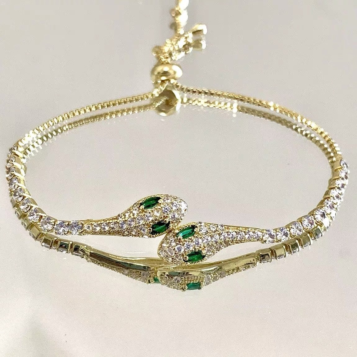 Elegant Rhinestone Bracelet – Vintage White All-Matching Jewelry